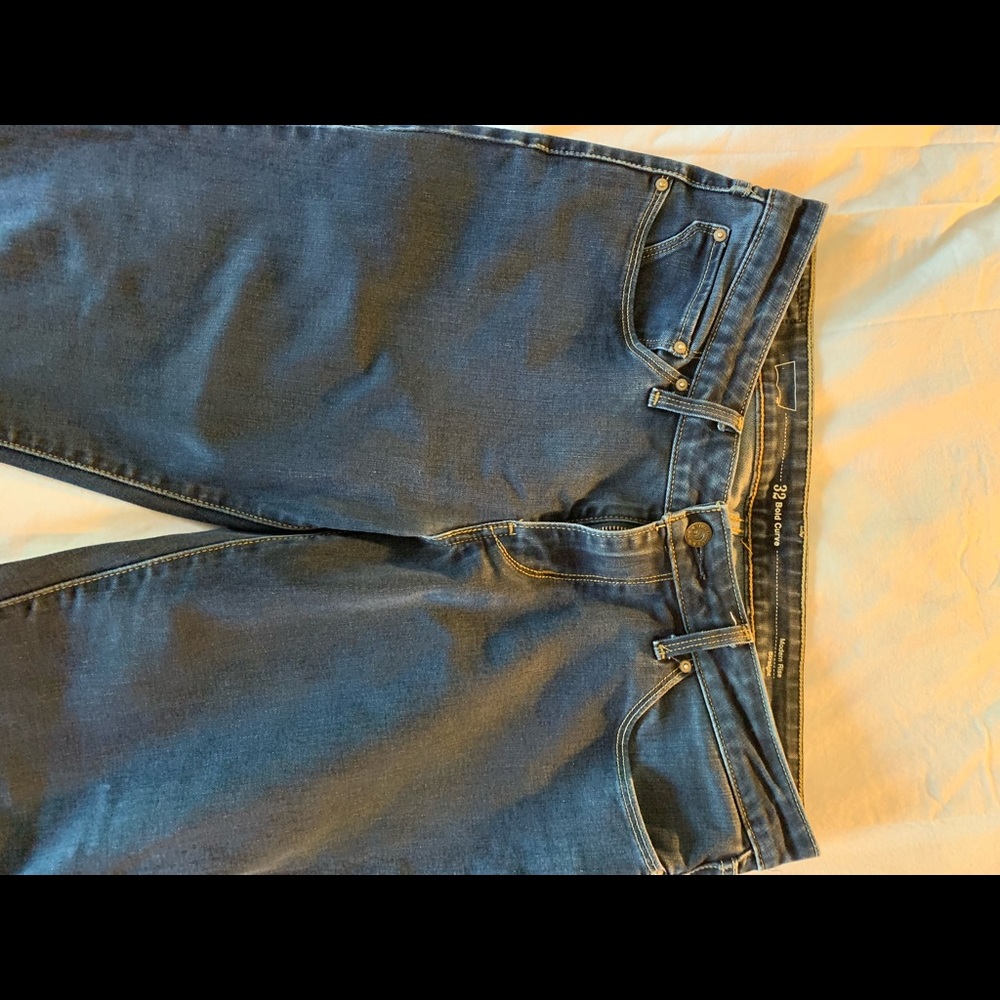 Levi’s bold curve, modern rise straight leg jeans